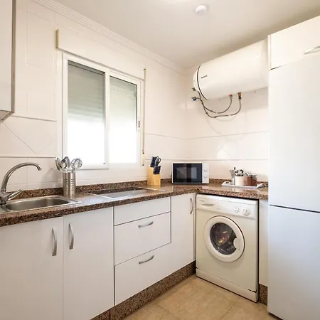 Sunbeach- Cerca De La Playa En Apartment
