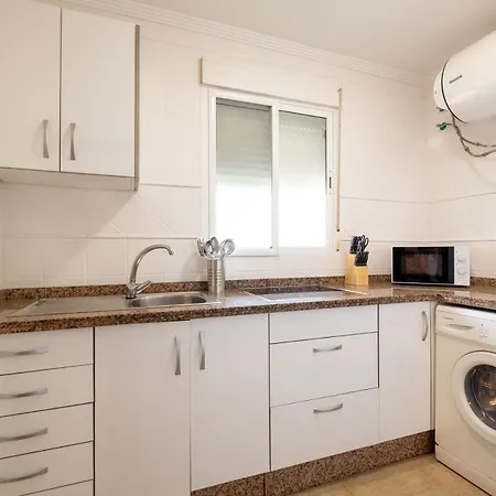 Sunbeach- Cerca De La Playa En Apartment *
